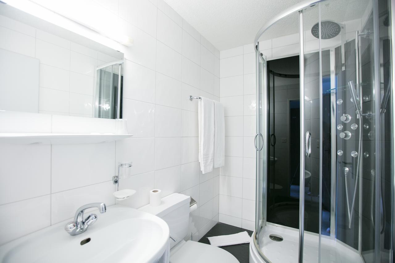 Hotel Tellsplatte Sisikon Екстериор снимка